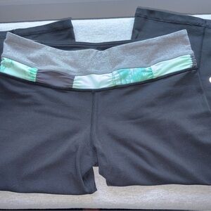 Lululemon Black Leggings with Gray and Green Details Size 8